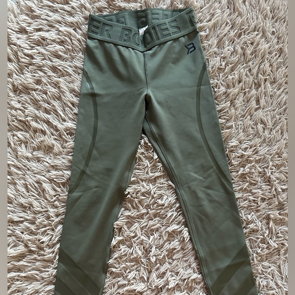 Better Bodies XS Green Camo Chelsea Tights